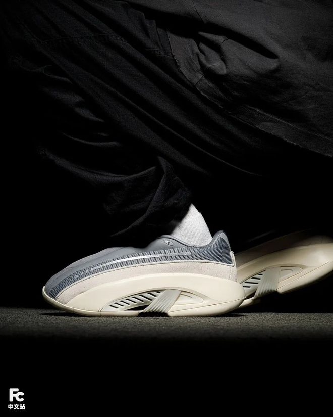 琦加入阿迪上身「蛇年」新品！AG旗舰厅登录首页官宣！宋雨(图3)