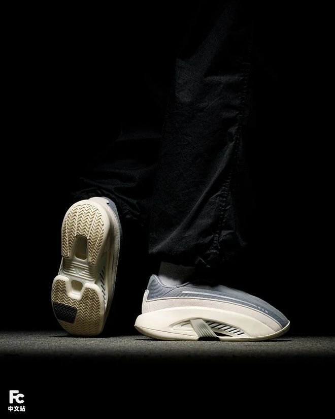 琦加入阿迪上身「蛇年」新品！AG旗舰厅登录首页官宣！宋雨(图4)