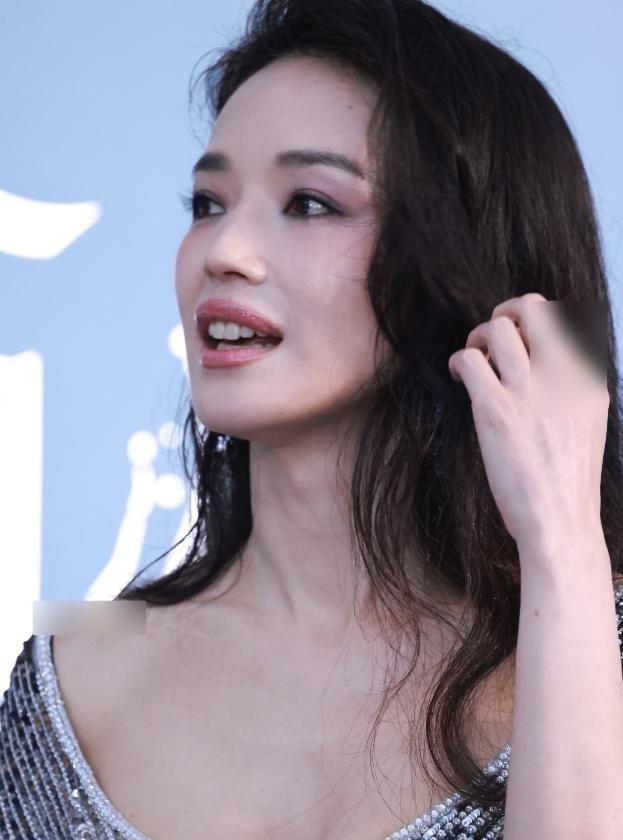 实：刘嘉玲脸垮了舒淇又嫩了胡杏儿赢麻AG旗舰厅app澳门水舞间镜头好真