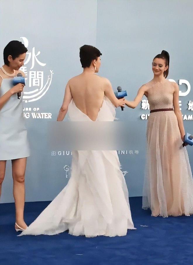 实:刘嘉玲脸垮了舒淇又嫩了胡杏儿赢麻AG旗舰厅app澳门水舞间镜头好真(图20) 实:刘嘉玲脸垮了舒淇又嫩了胡杏儿赢麻AG旗舰厅app澳门水舞间镜头好真(图20)